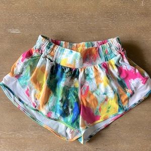 Lululemon Hotty Hot 2.5in